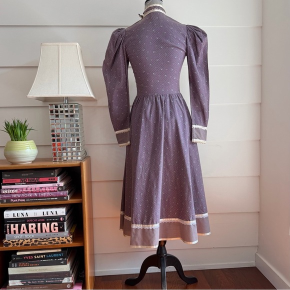 Vintage Gunne Sax Floral Print Prairie Dress with Polka Dot Trim size 7 - Picture 5 of 9